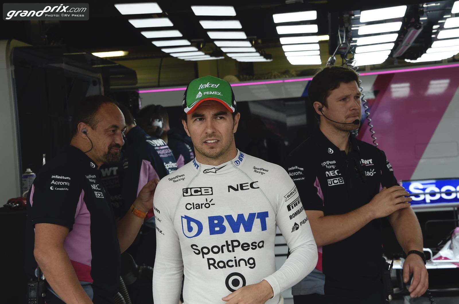 Perez should replace Albon at Red Bull says van der Garde