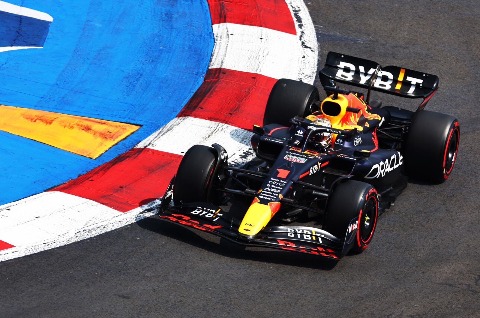 Race Notes - Verstappen wins his 14th win of the season