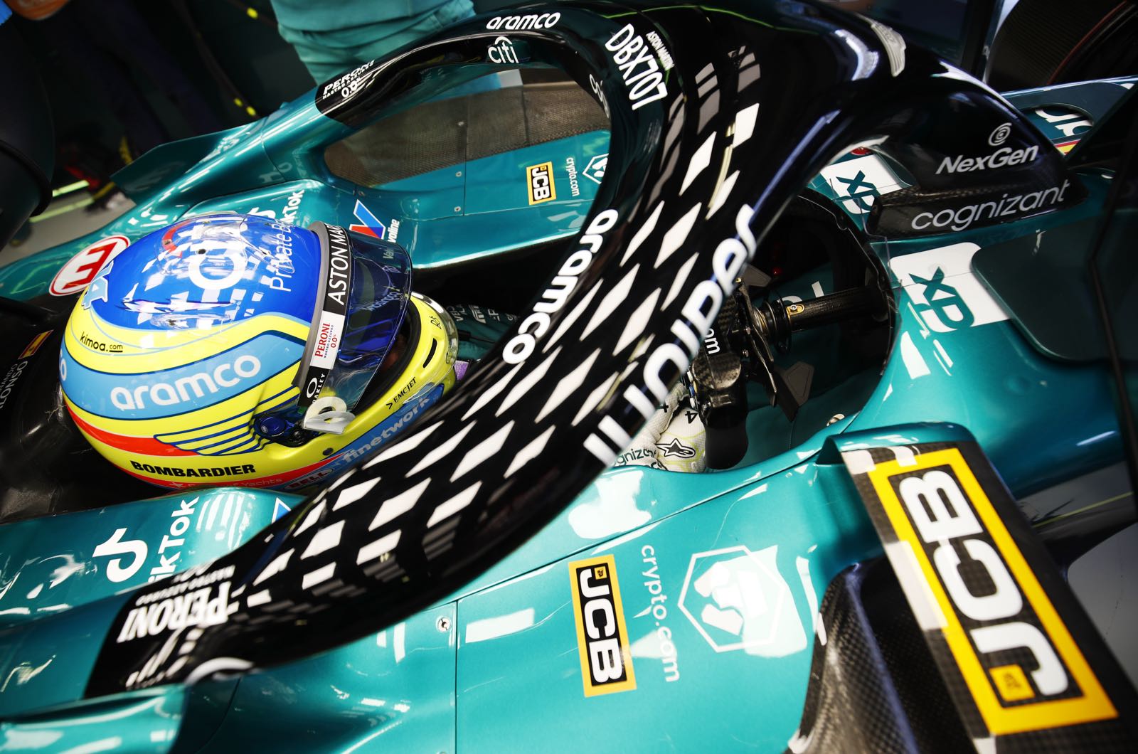Aston Martin colleague slams wild Alonso rumours