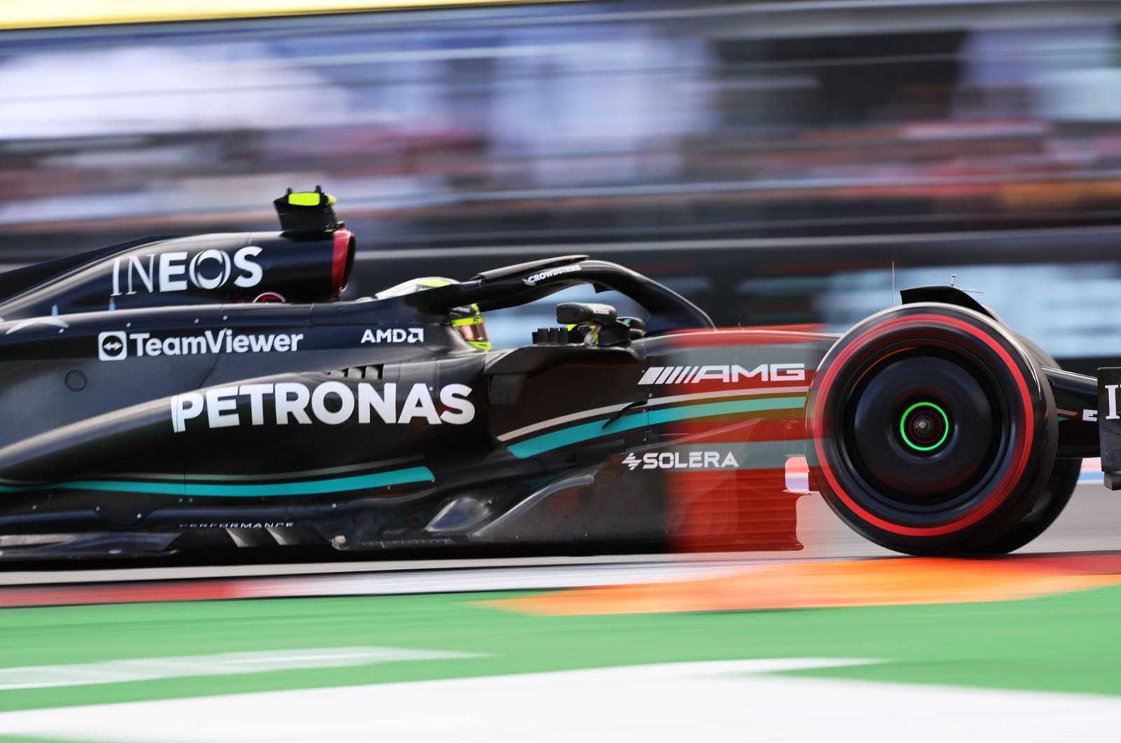 Mercedes admits top speed weakness
