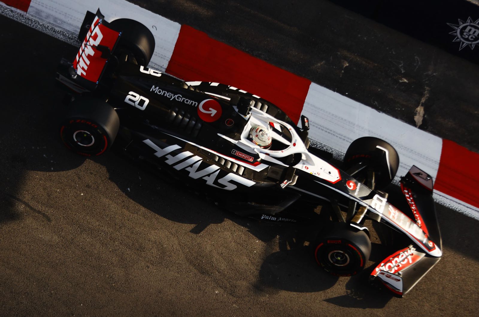 Magnussen emerges as shock Audi-Sauber contender