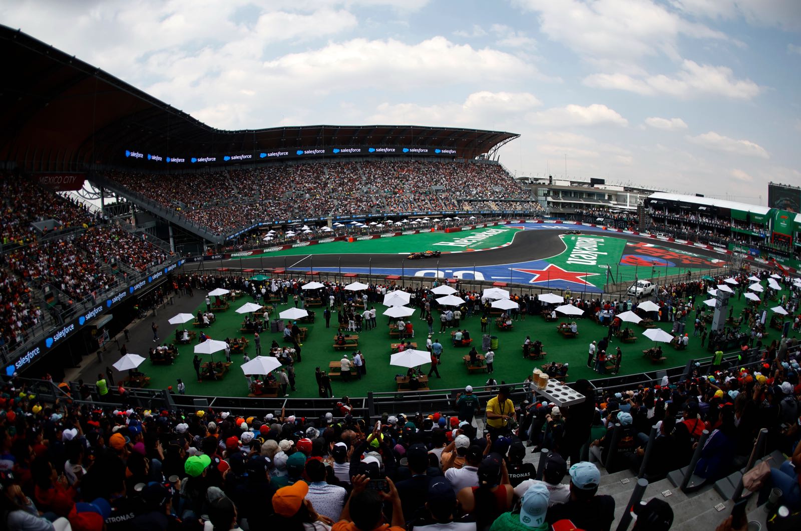 Female racer slams F1 for pinkwashing category
