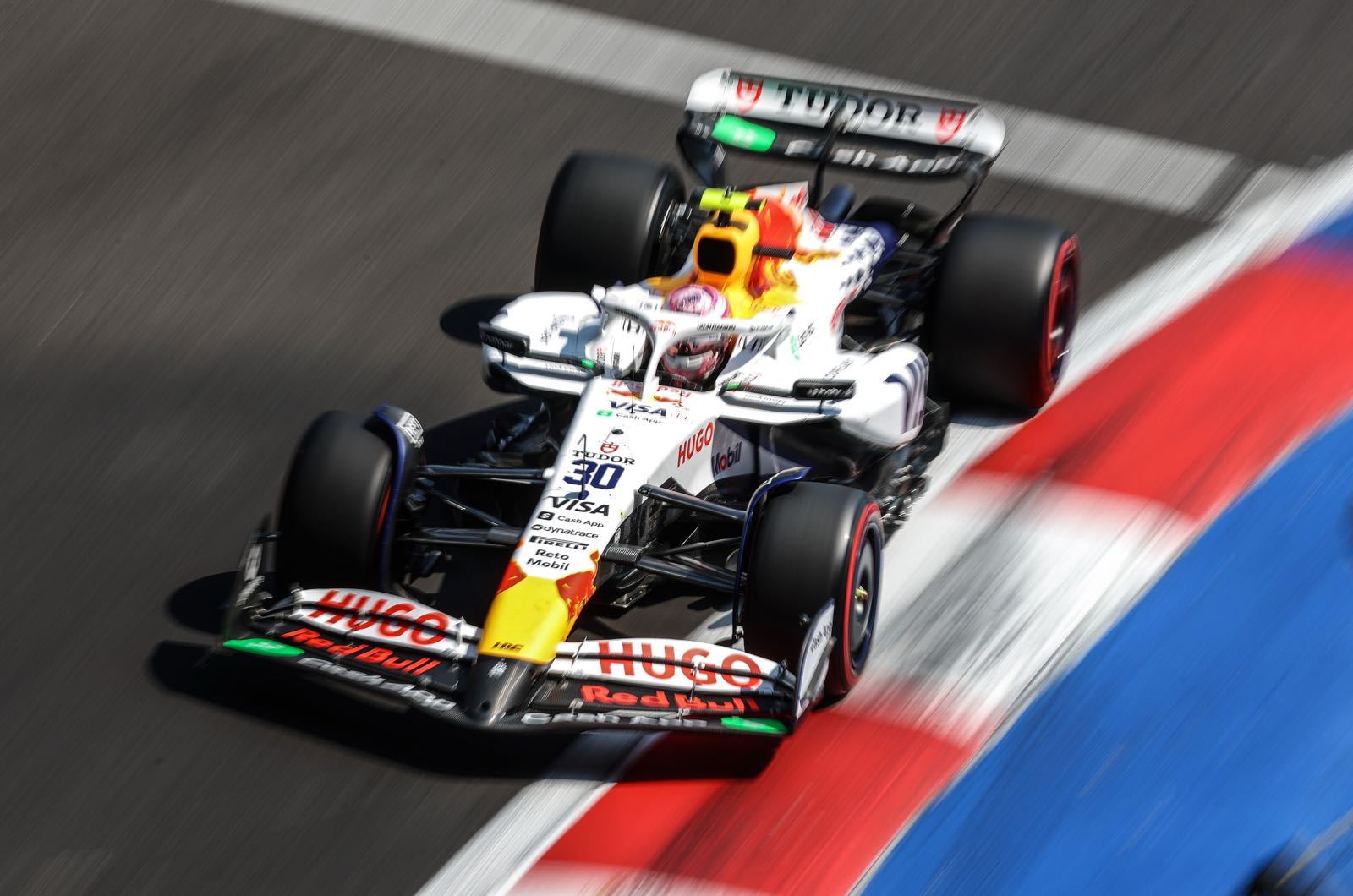 Mexican officials blame Lawson for marshal near-miss
