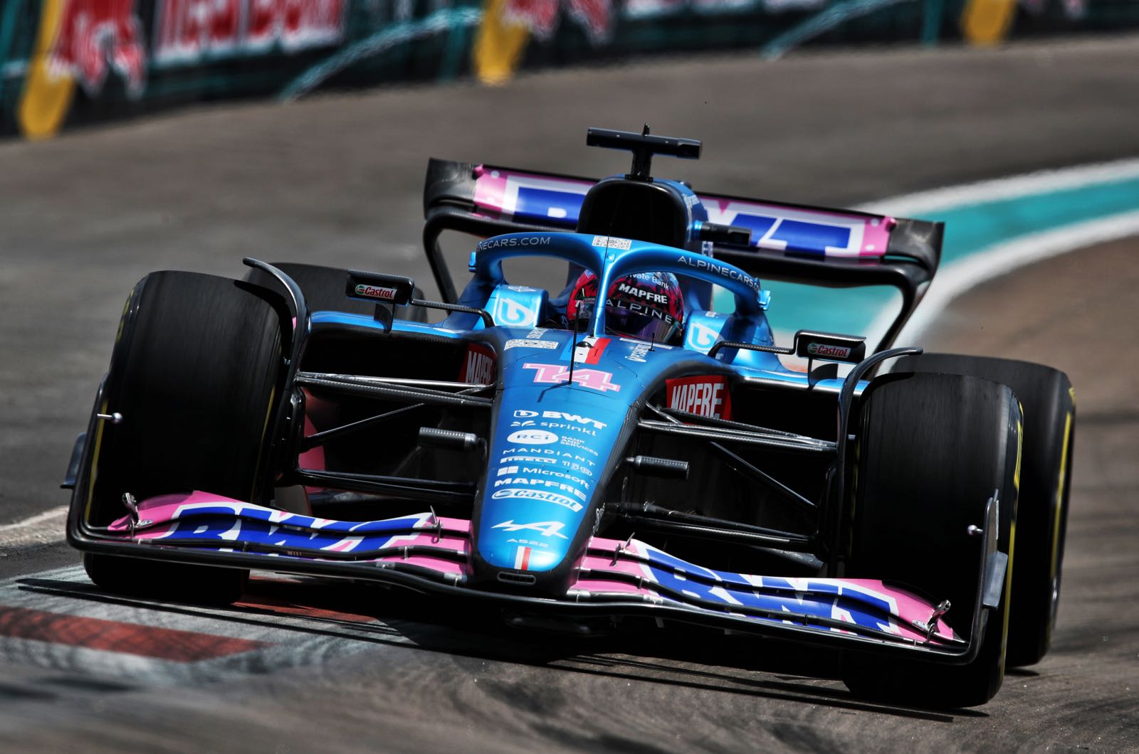 Alpine eyes British GP for Alonso contract talks