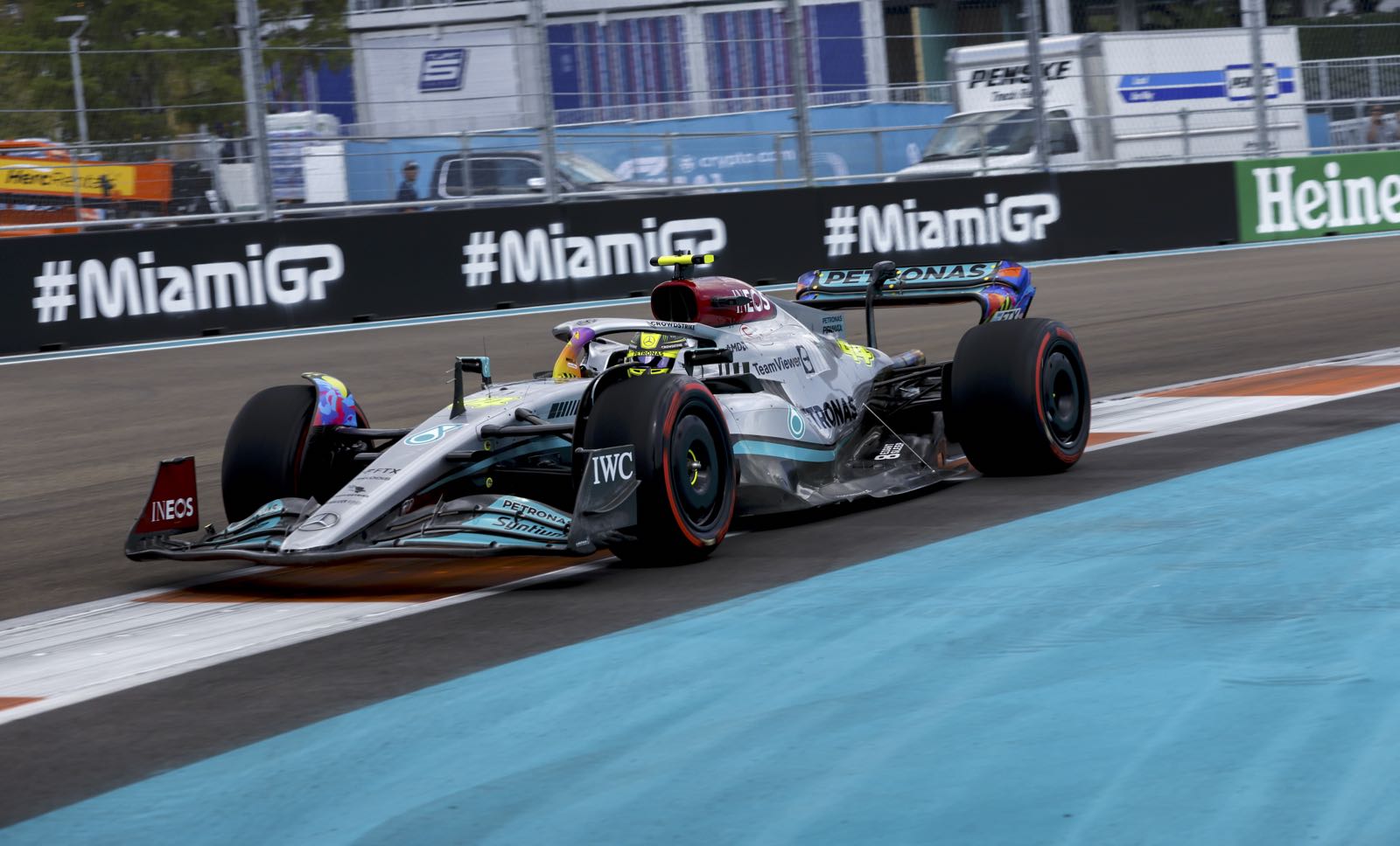 Mercedes committed to F1 amid 2022 struggle