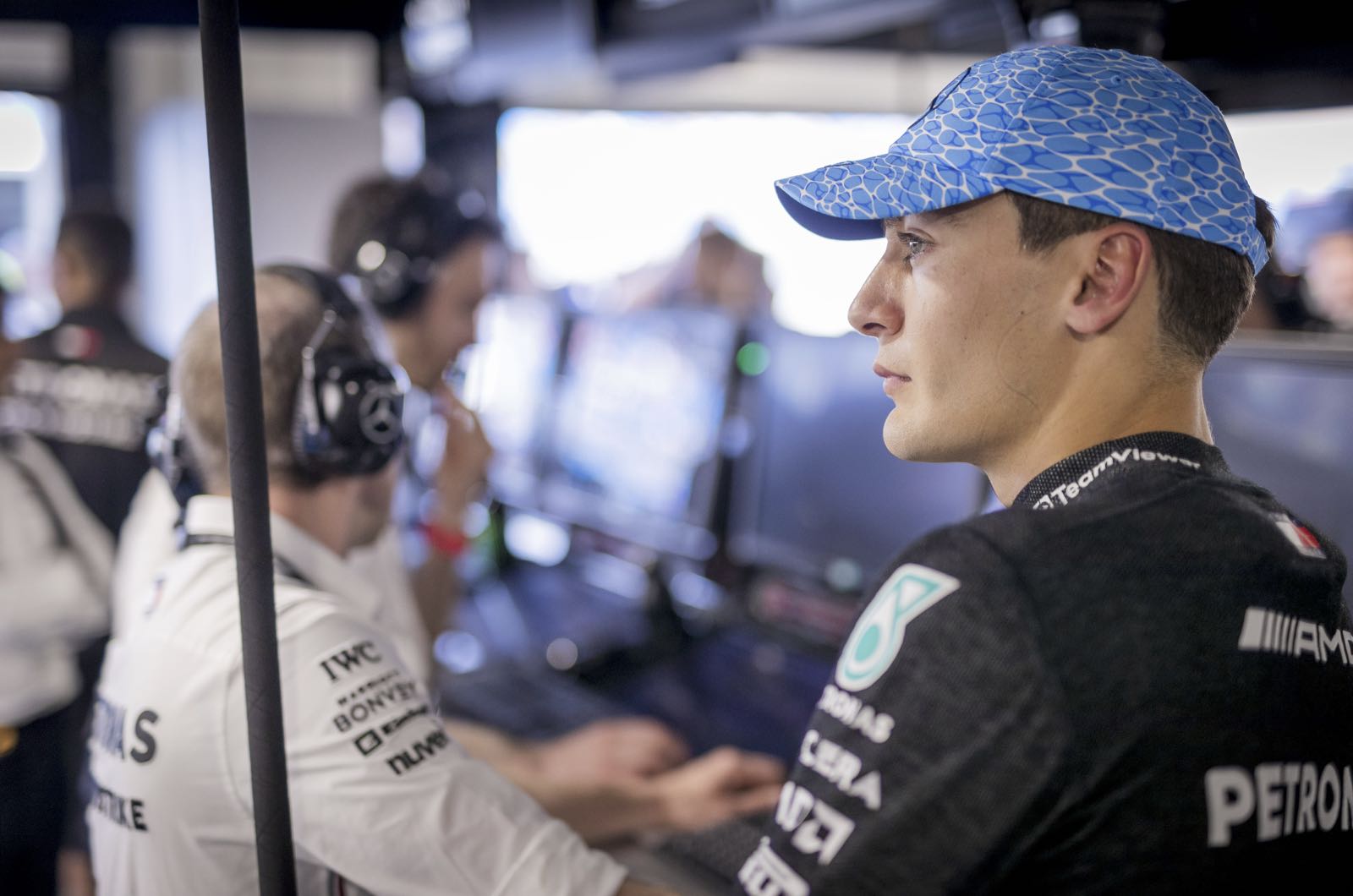 Russell can win after Hamilton exit says Lagrue