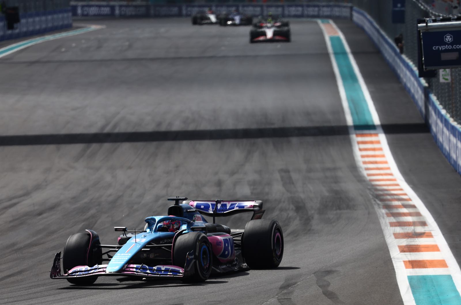 Ocon attitude did not benefit the team says Alonso