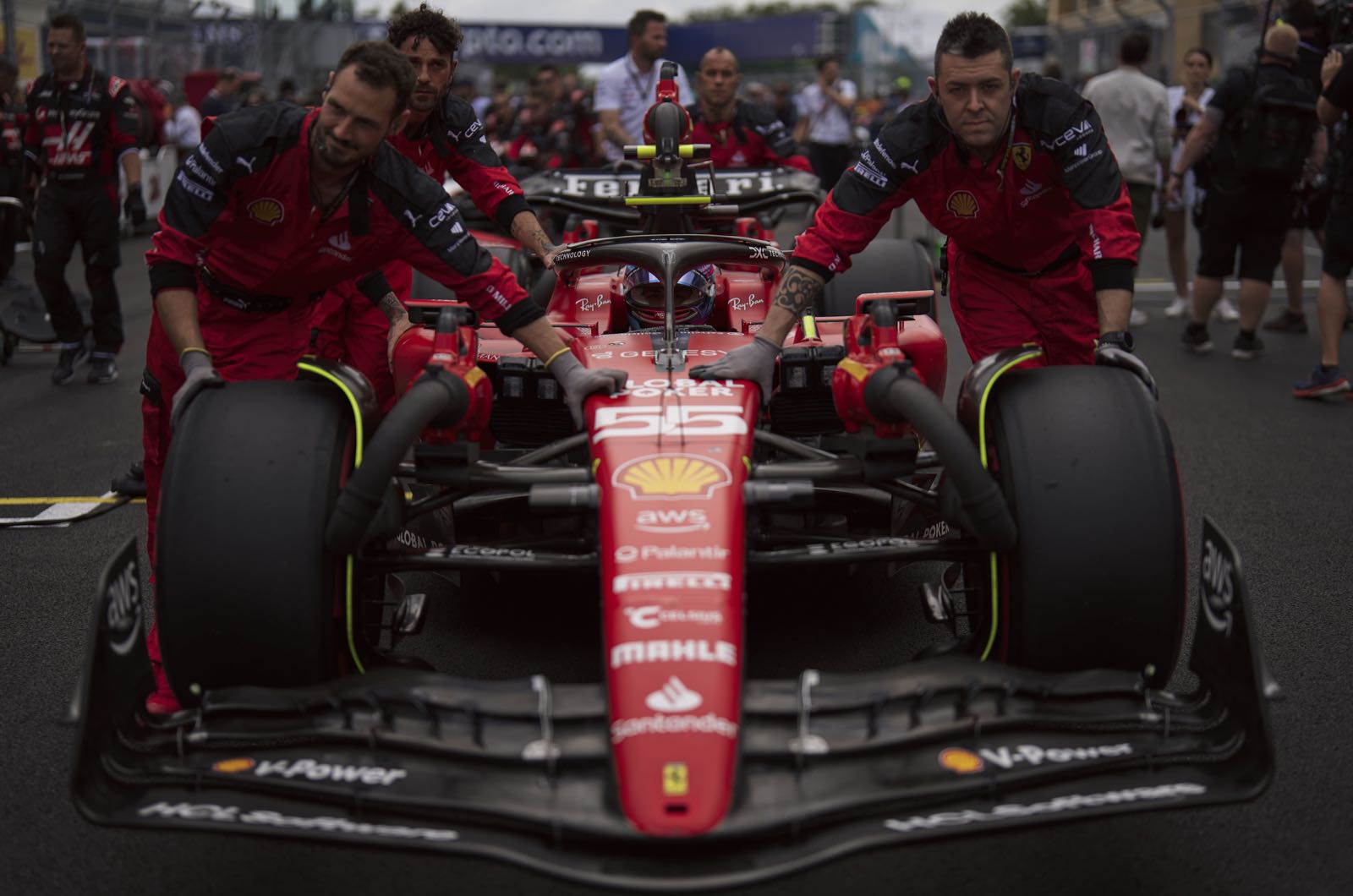 Ferrari admits trying to poach Adrian Newey