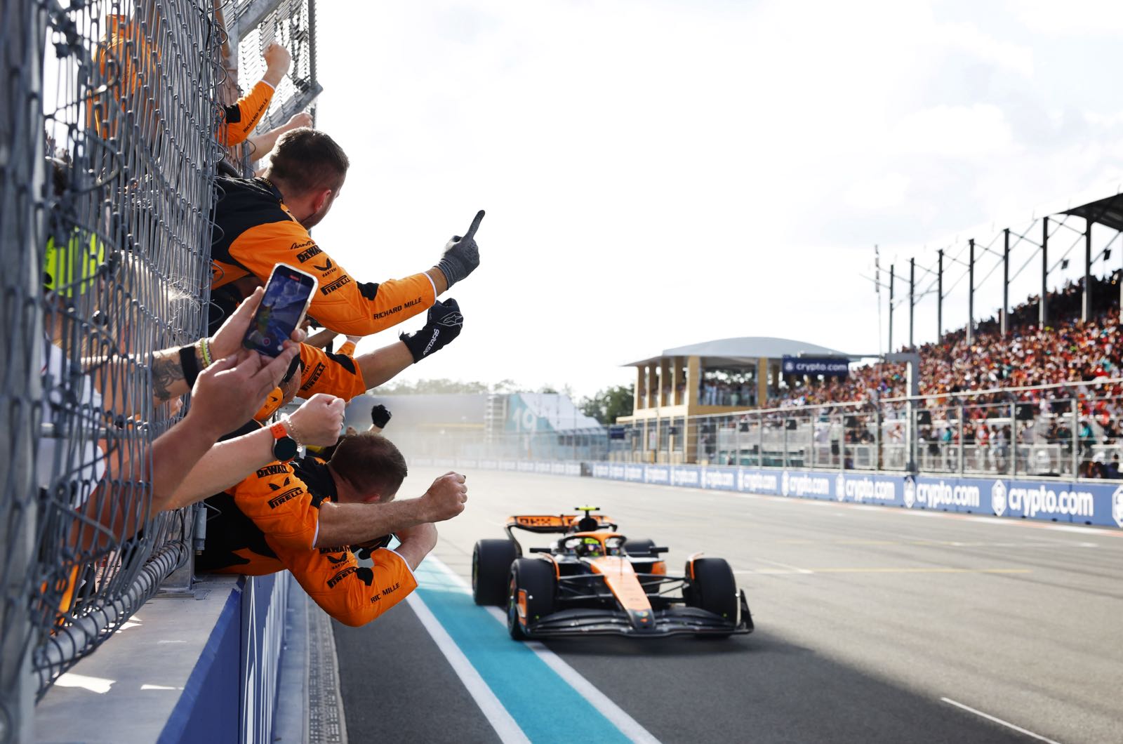 F1 looks nervously at US political turmoil