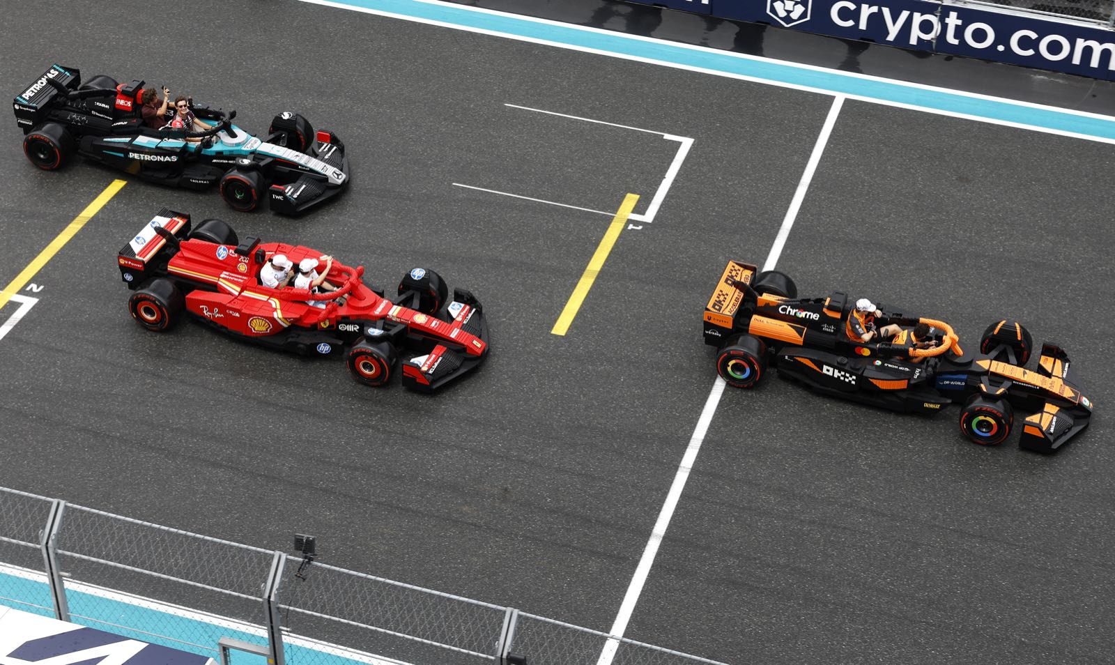 Verstappen, Hamilton cool on Silverstone's Lego parade