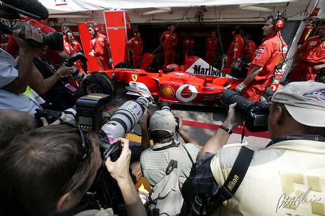 Schumacher renews contract through 2006