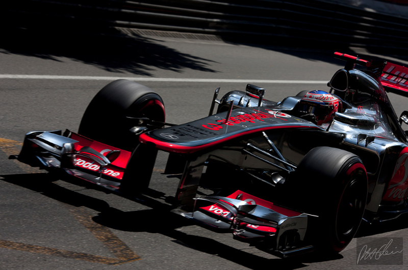 Button targets stronger qualifying in Montreal