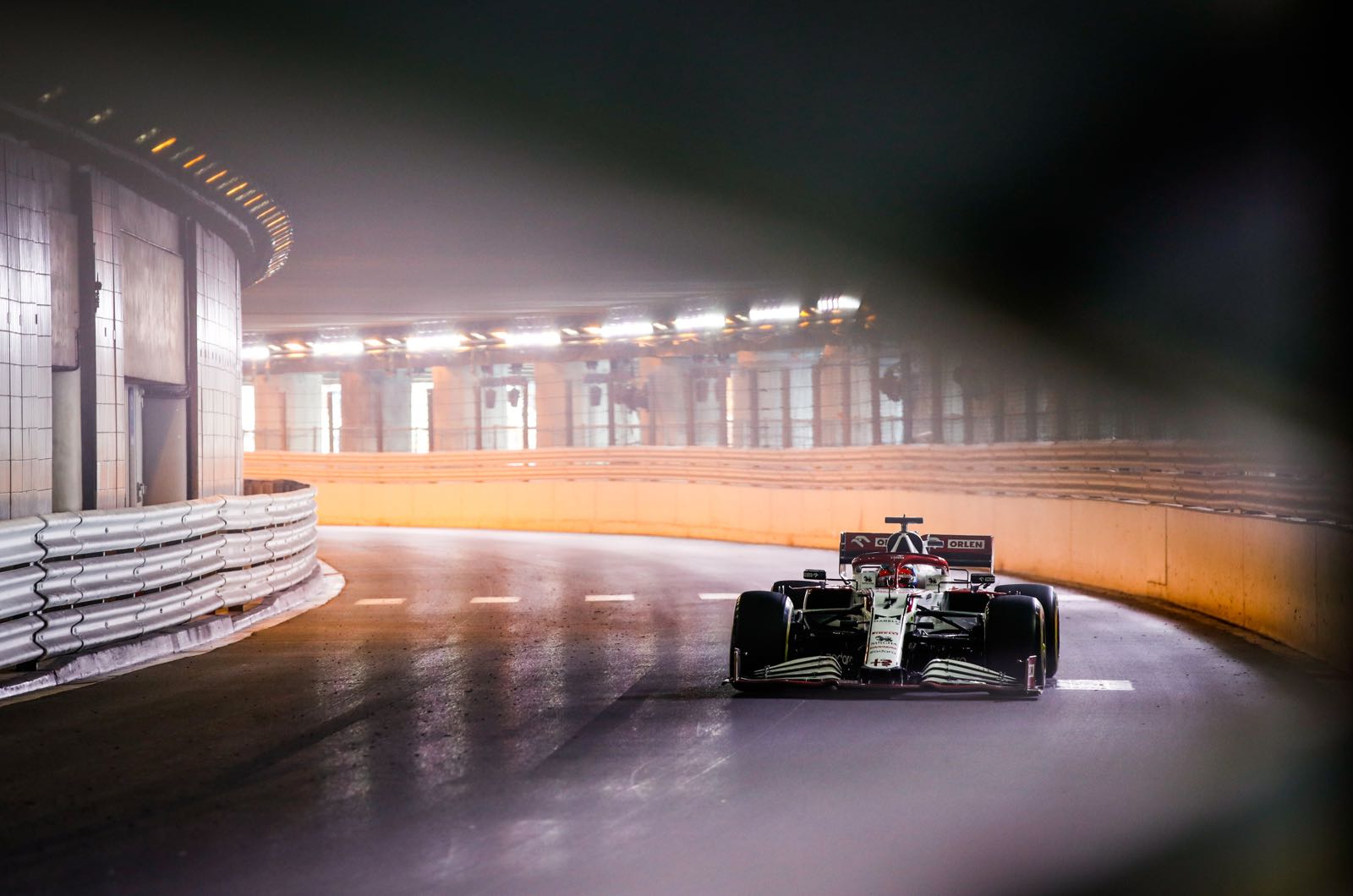 Vasseur questions timing of rear wing rule change