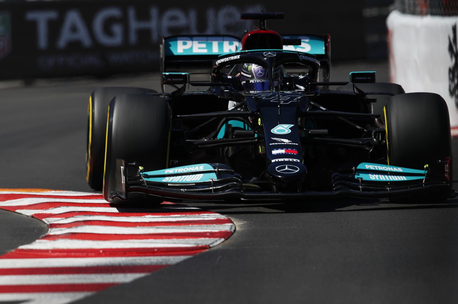 Verstappen says Hamilton now needs to fight so hard