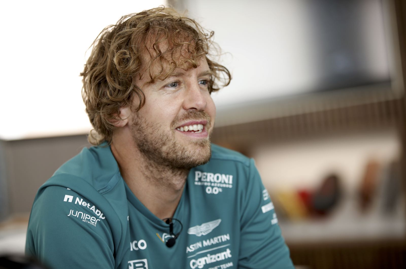 Vettel makes flying visit to Monaco paddock