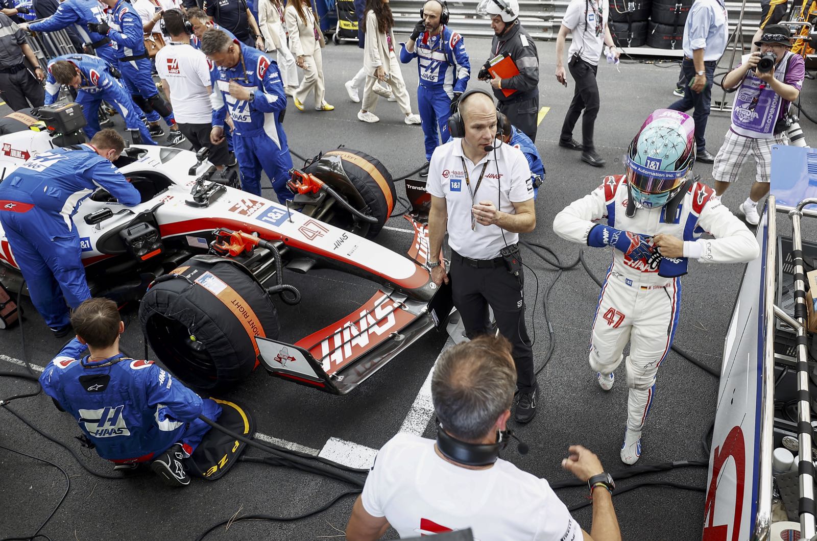 Schumacher's father would stop criticism says Ecclestone