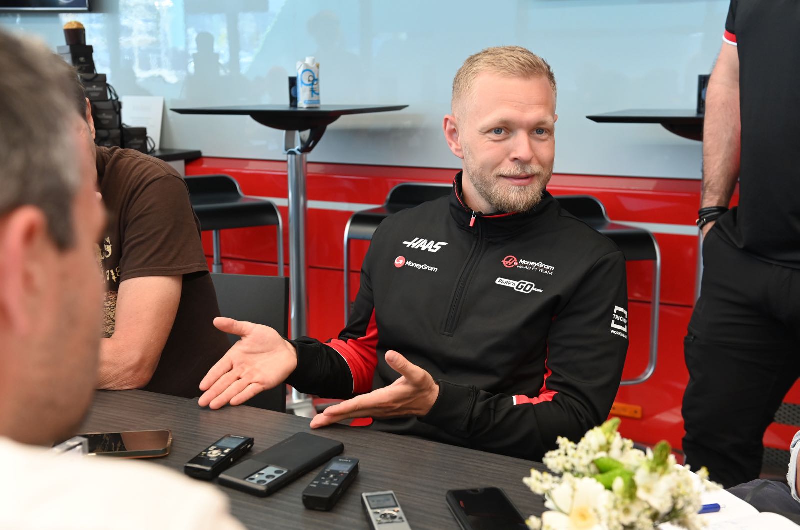 Hulkenberg grins at Verstappen's Monaco troubles