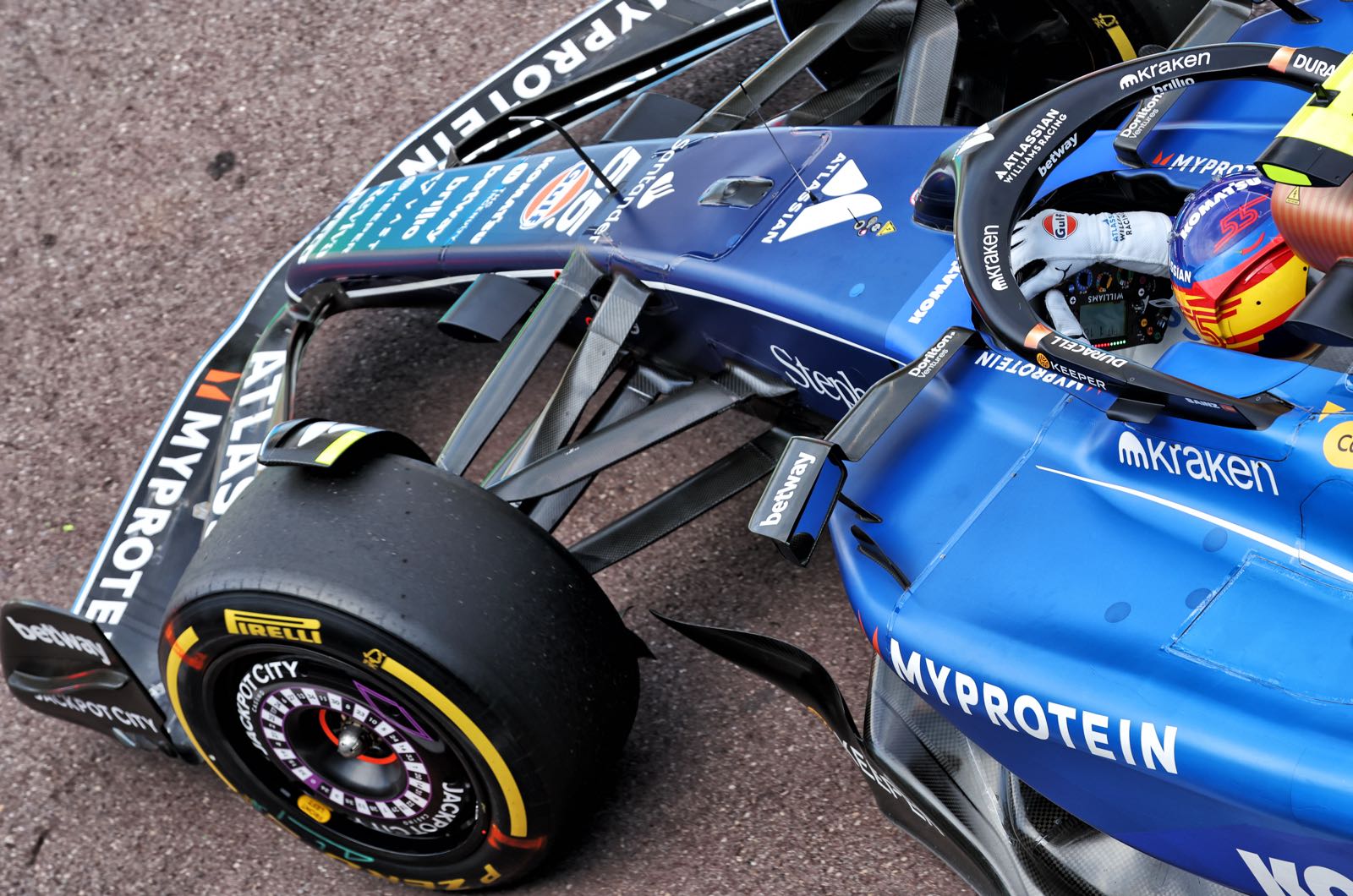 Williams lose Santander backing ahead of delayed reveal