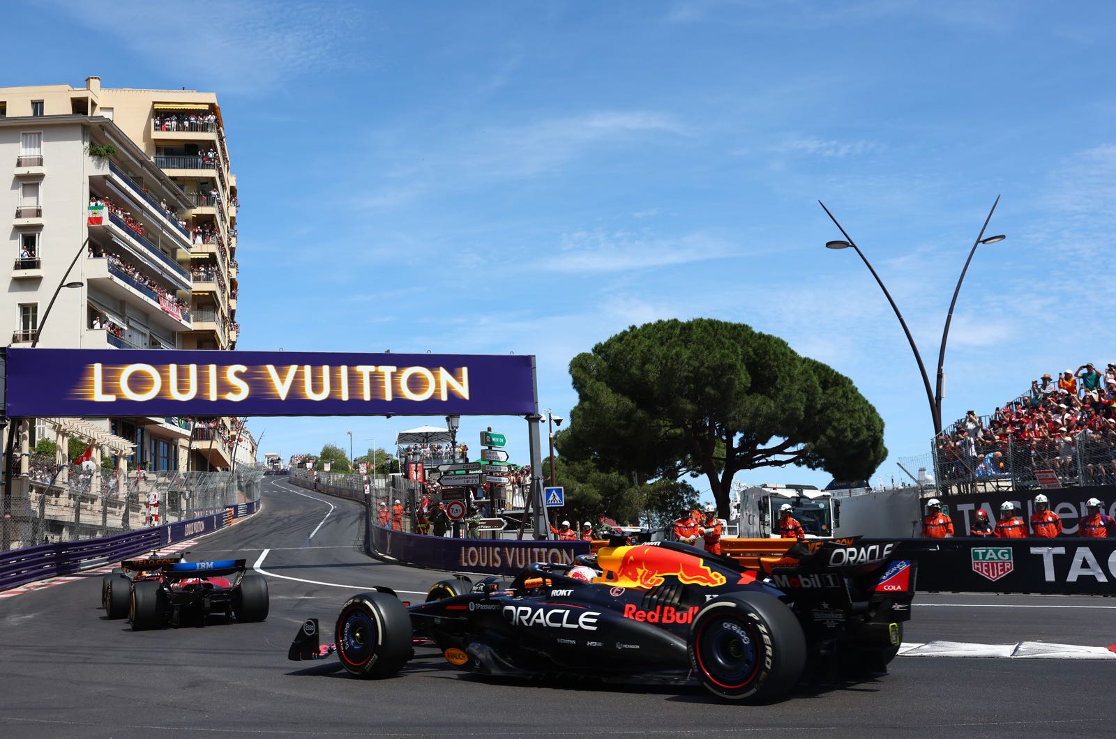2025 contest doesn't feel like a fight says Verstappen