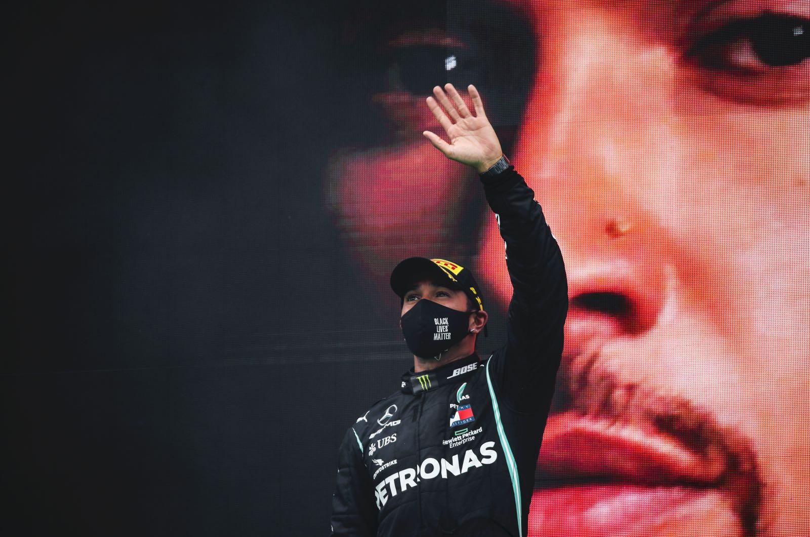 Wolff says Hamilton contract deadline before Bahrain