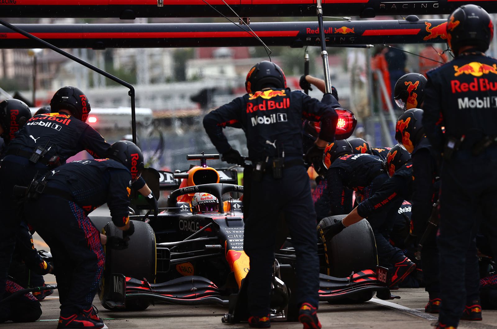 Top teams resisting F1 tyre blanket ban