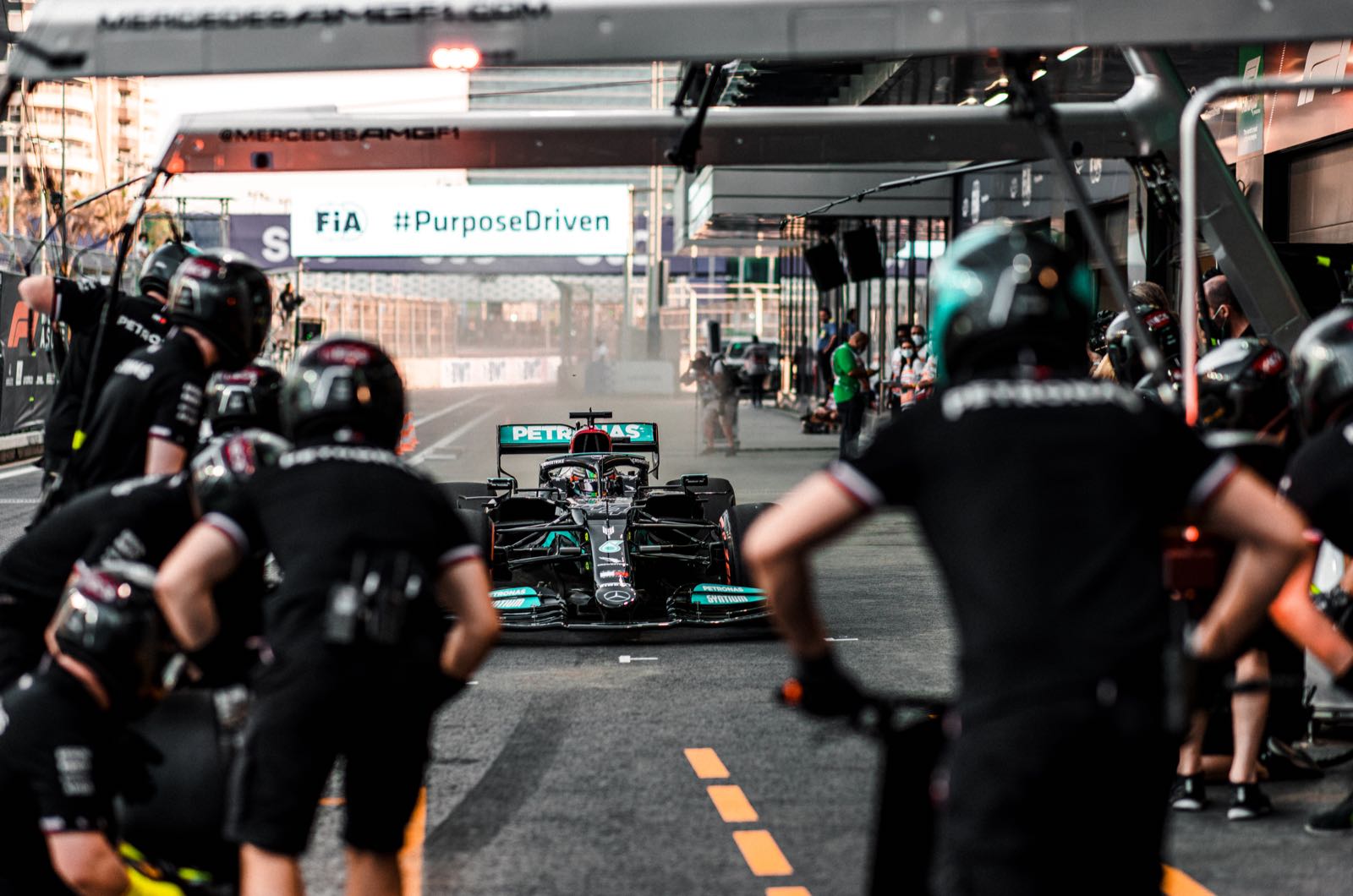 No benefit from Mercedes-style rocket says Verstappen