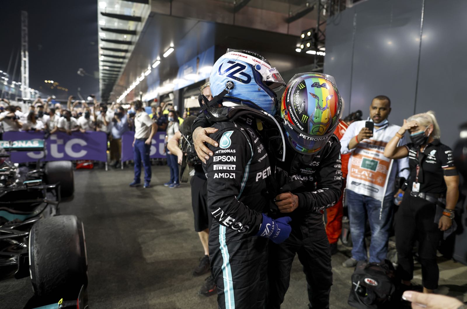 Bottas preparing to leave Mercedes pressure chamber