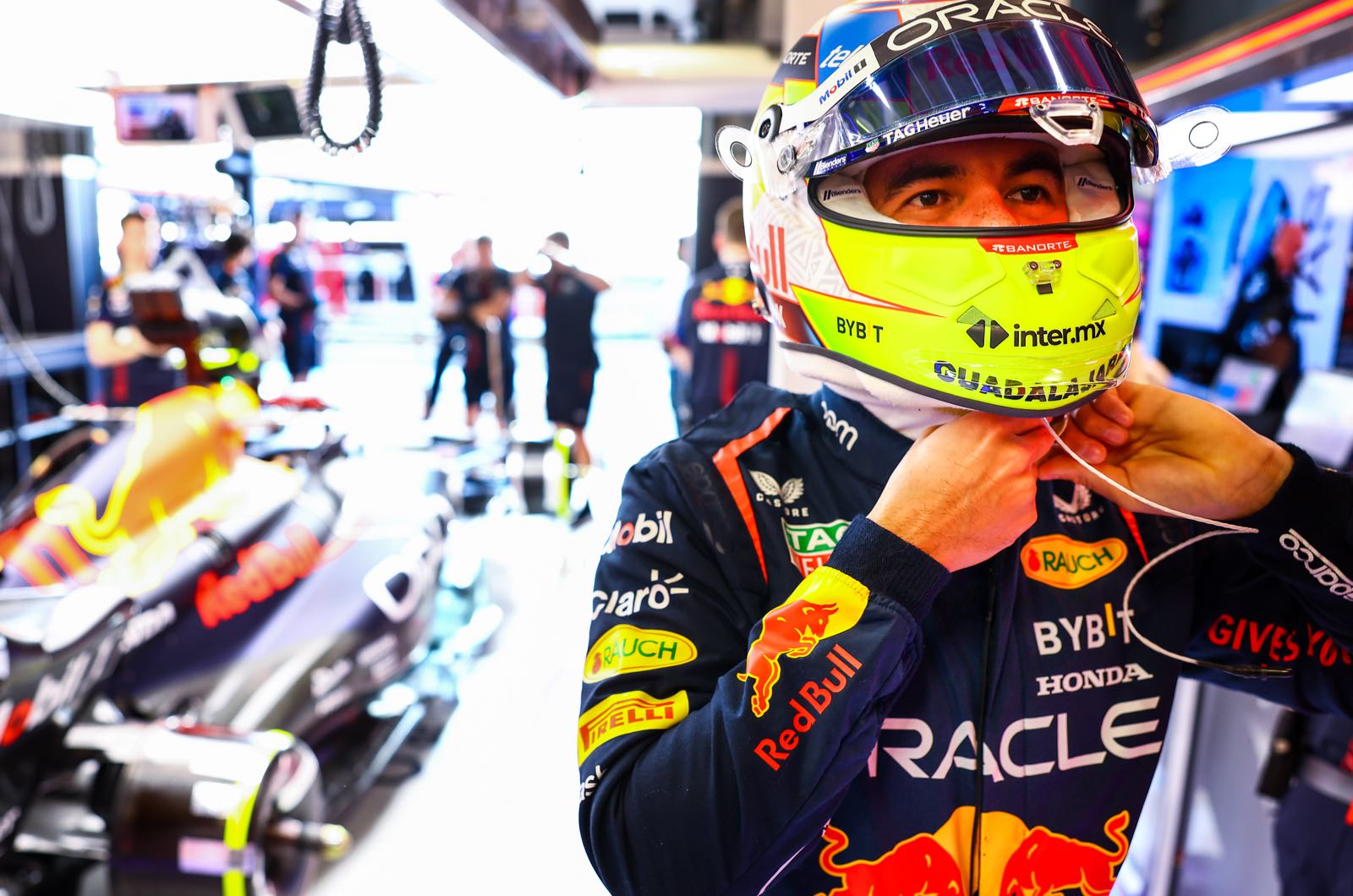 Qualifying Report - Perez grabs pole, Verstappen falls out