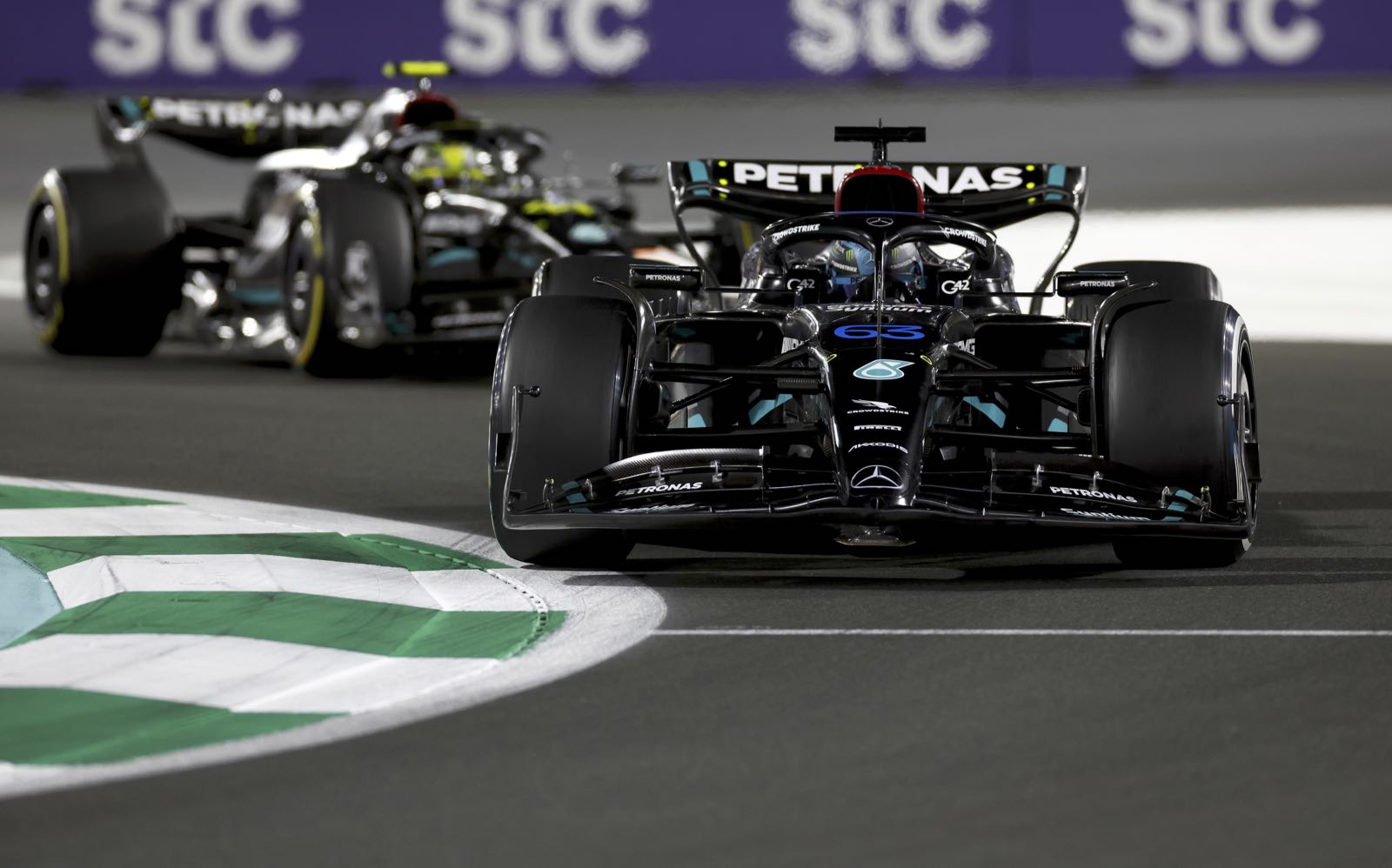 Mercedes was more dominant than Red Bull says Lowe
