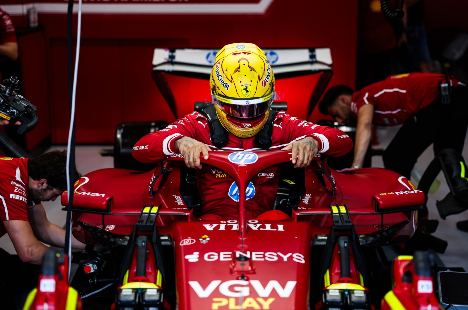 Italy already losing faith in Lewis Hamilton
