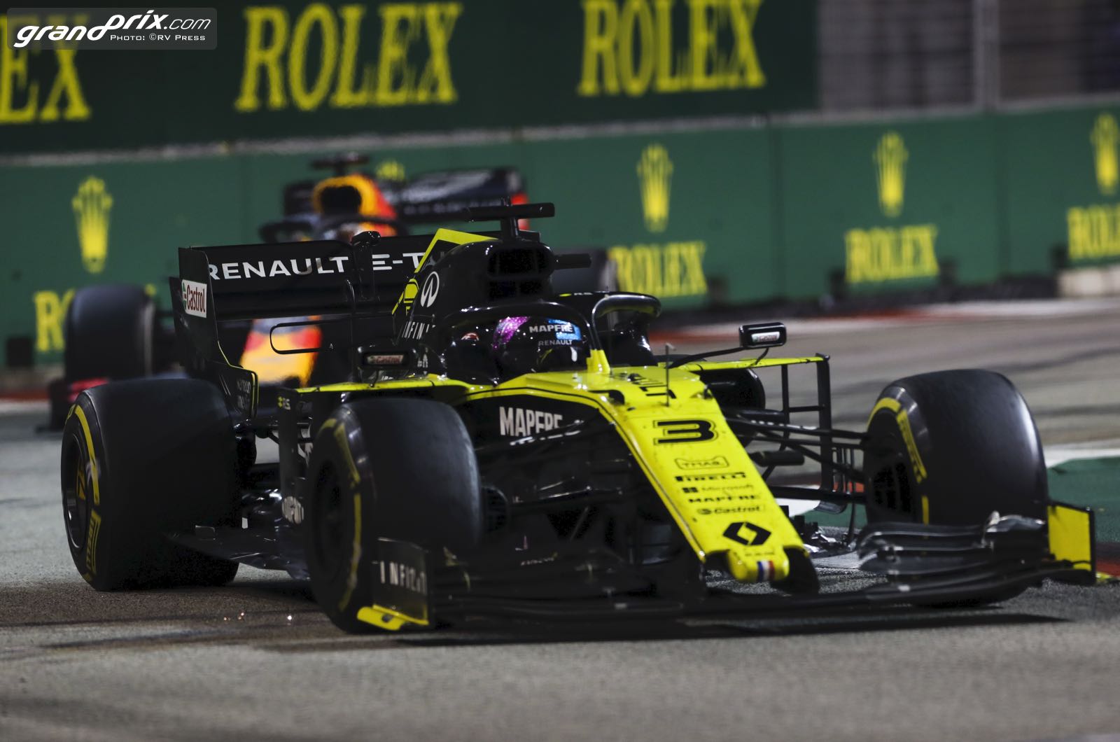 Renault must do better in 2020 says Ricciardo