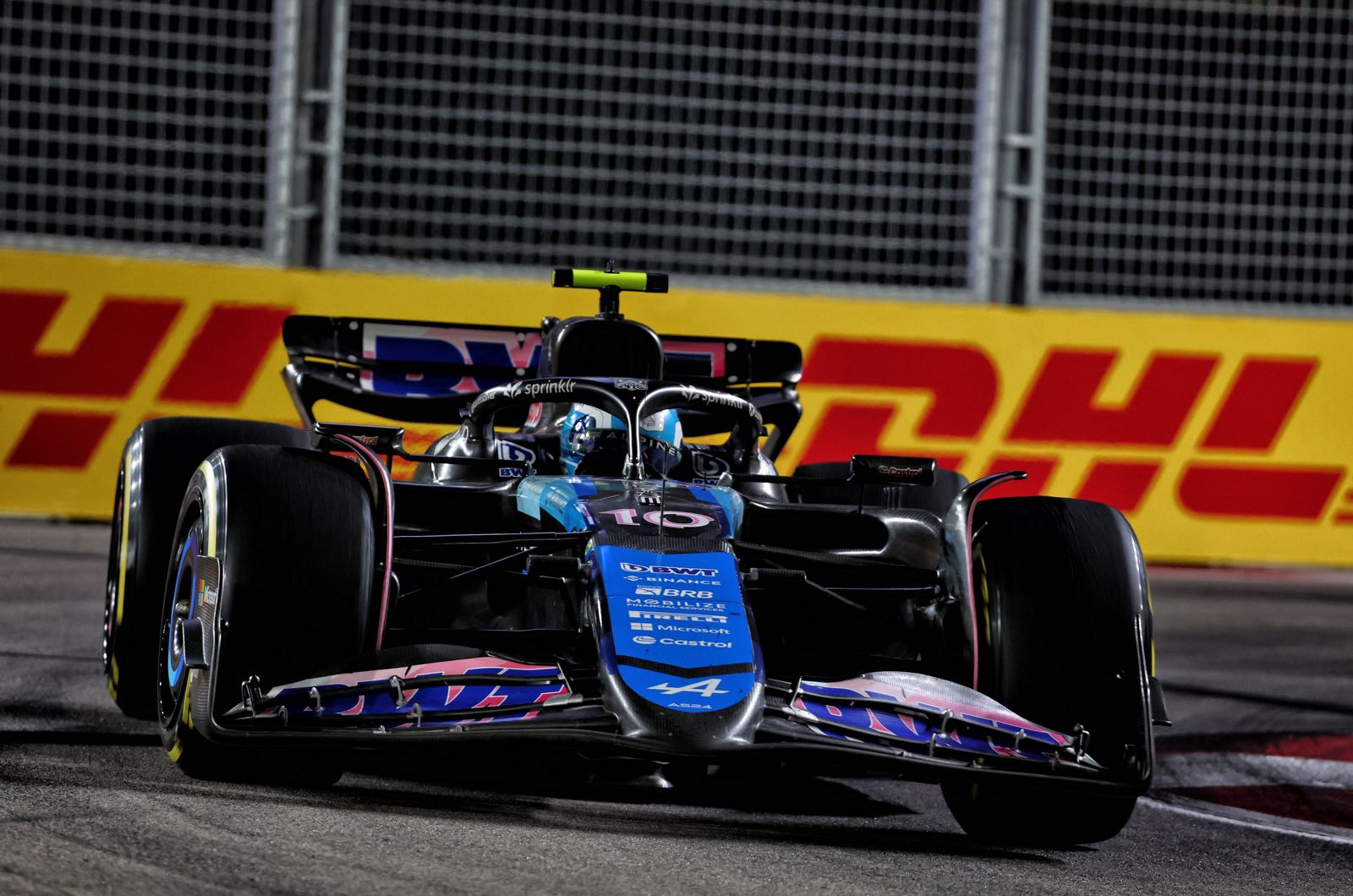 Renault edging towards final F1 engine axe decision