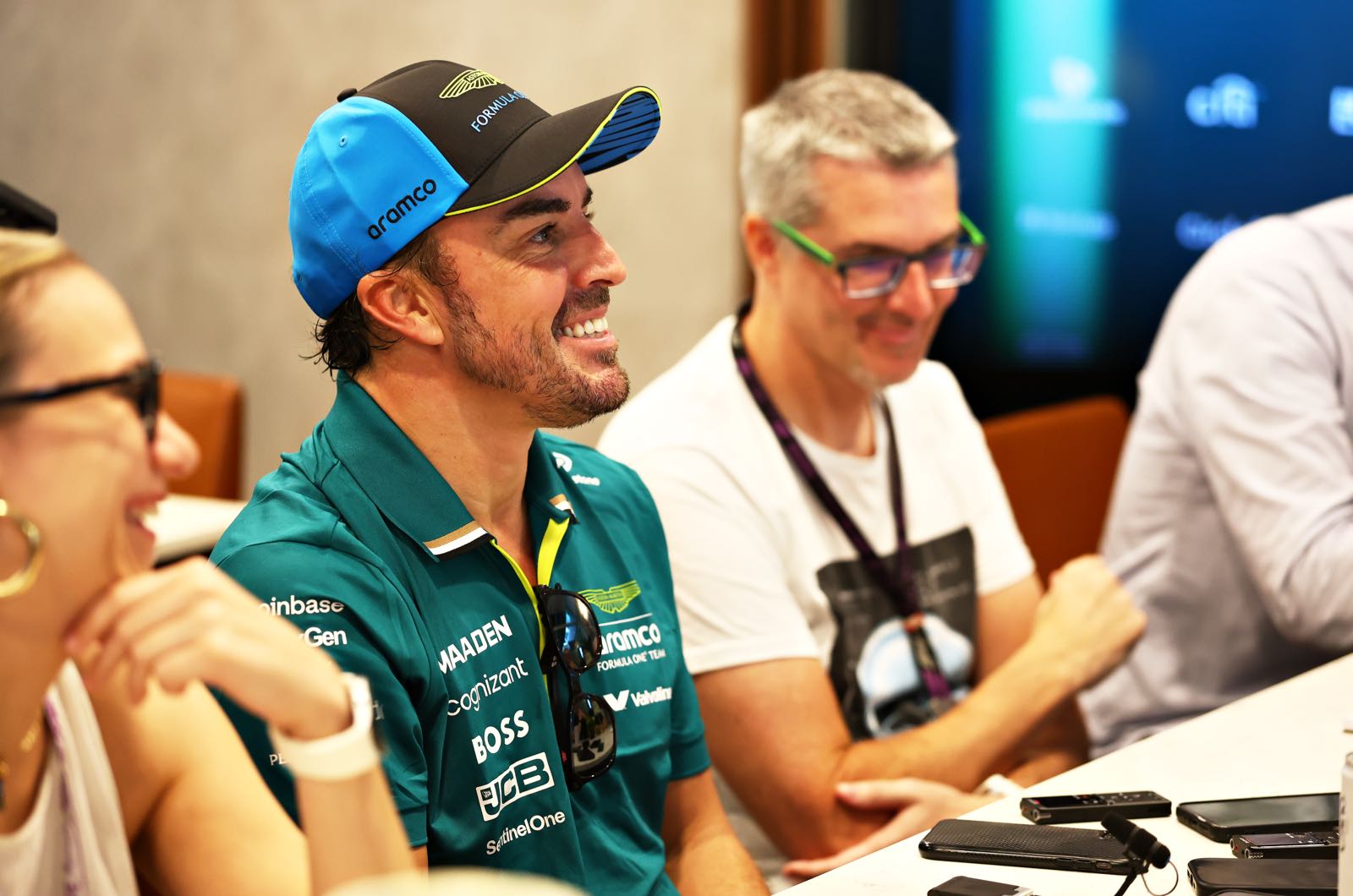 Alonso lashes out at F1 after Singapore