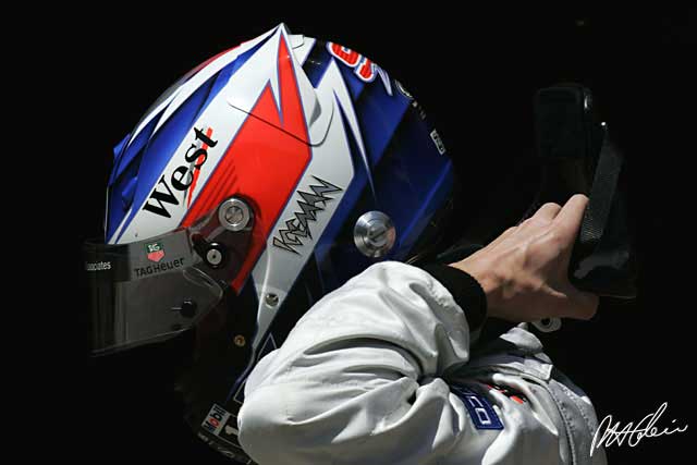 Qualifying 2 Report - Raikkonen grabs pole