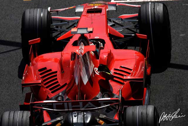 Practice 2 Report - Raikkonen quickest, Renaults oddly fast