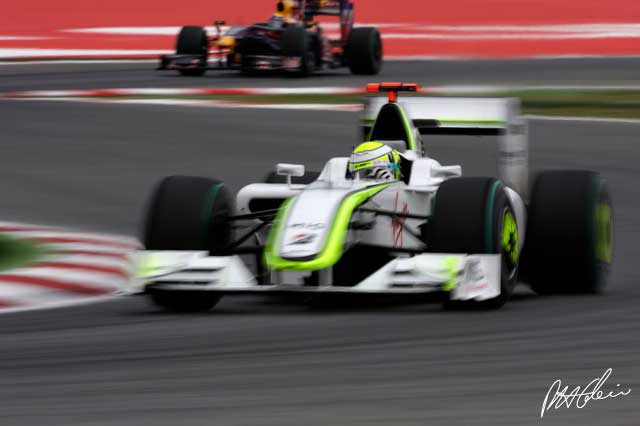Qualifying Report - Button cuts it fine