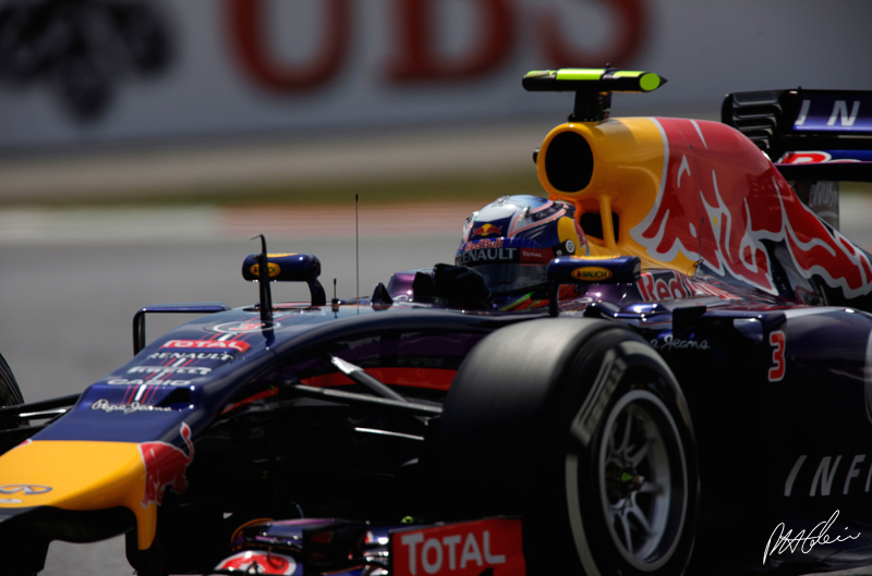 Red Bull told to redesign nose
