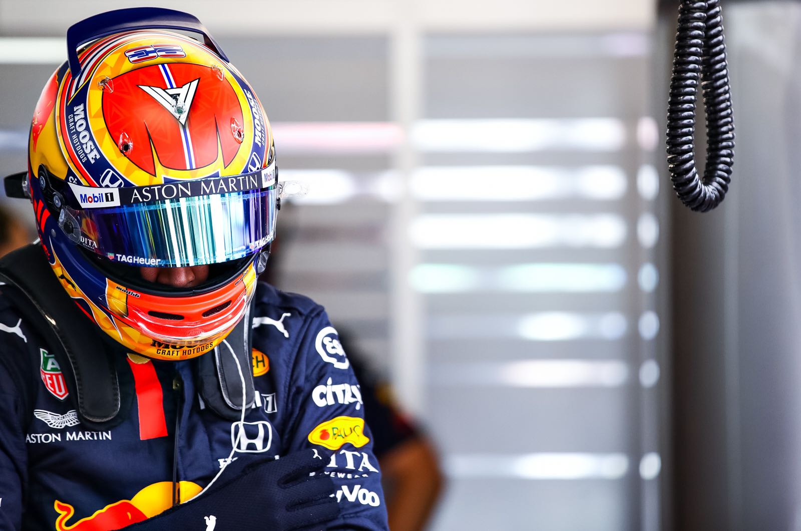 Ex-Red Bull driver says Albon has lost his way