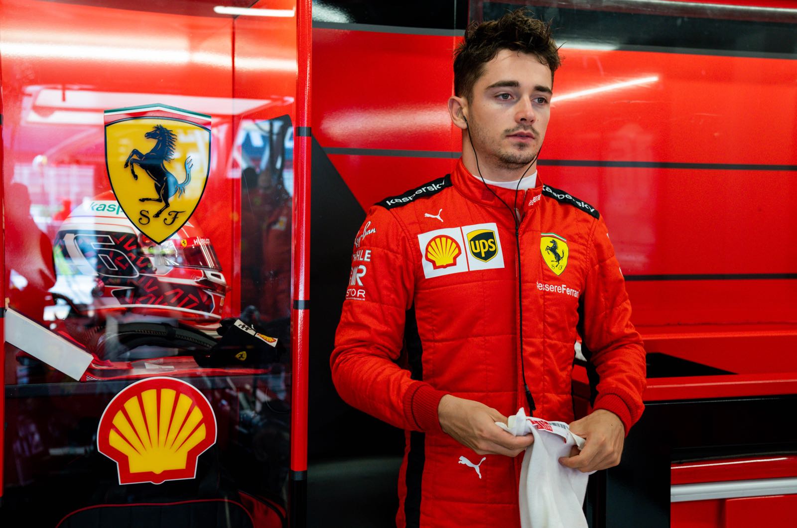 Danner slams Leclerc for driving without seatbelts