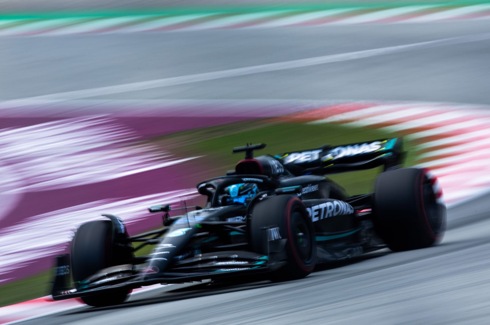 Gap to Red Bull the same despite Mercedes step