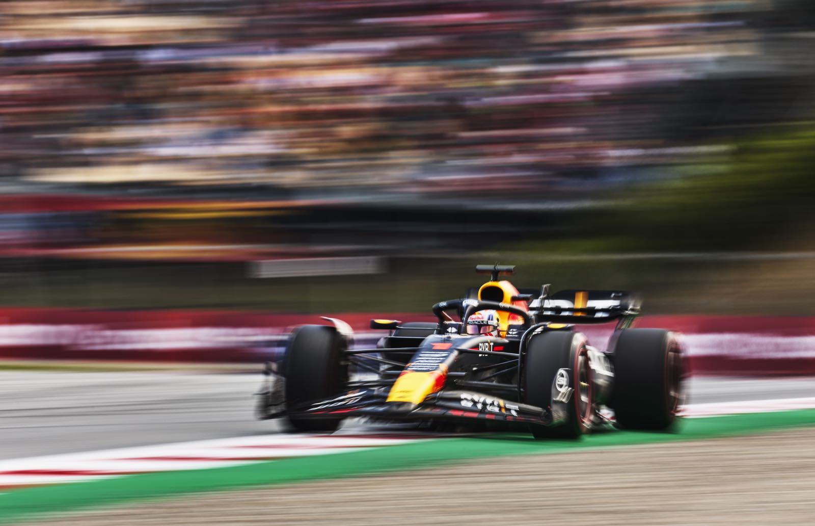 Mercedes flexible for Verstappen until November