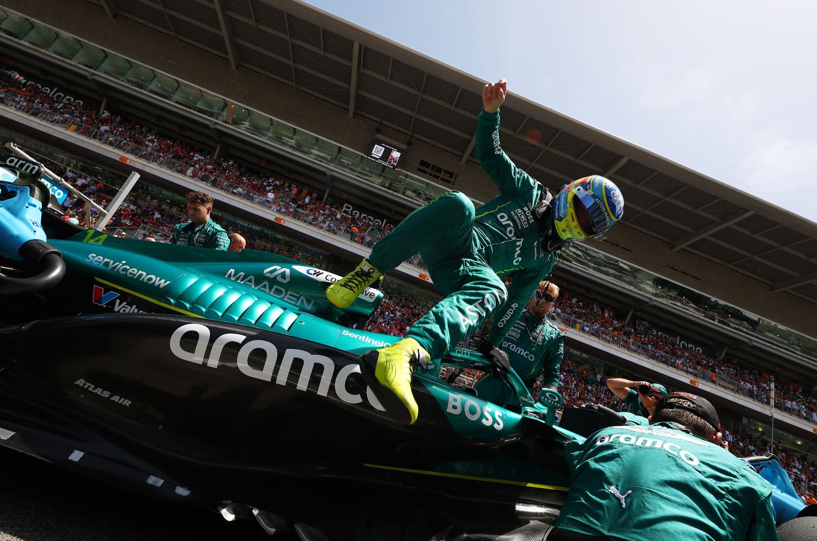 Alonso tipped for 2026 title as Marko eyes Mercedes edge