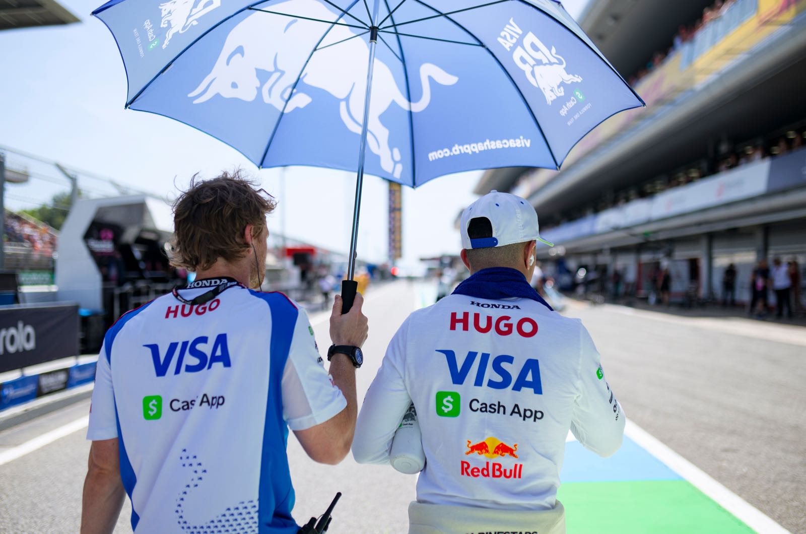 Hamilton, Sainz have bad F1 habits says Hadjar