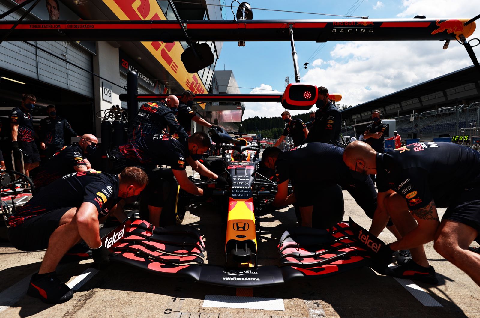 Red Bull's reaction to engine reports strange says Wolff