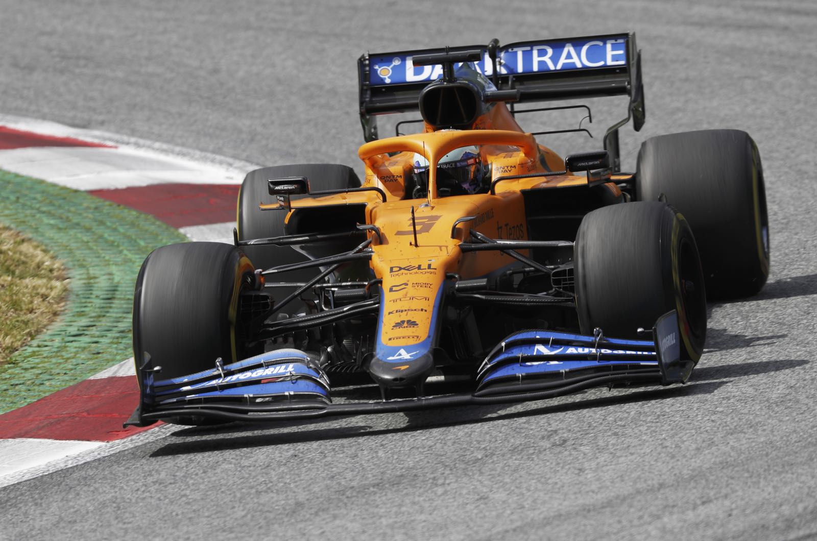 McLaren need Ricciardo to score more points