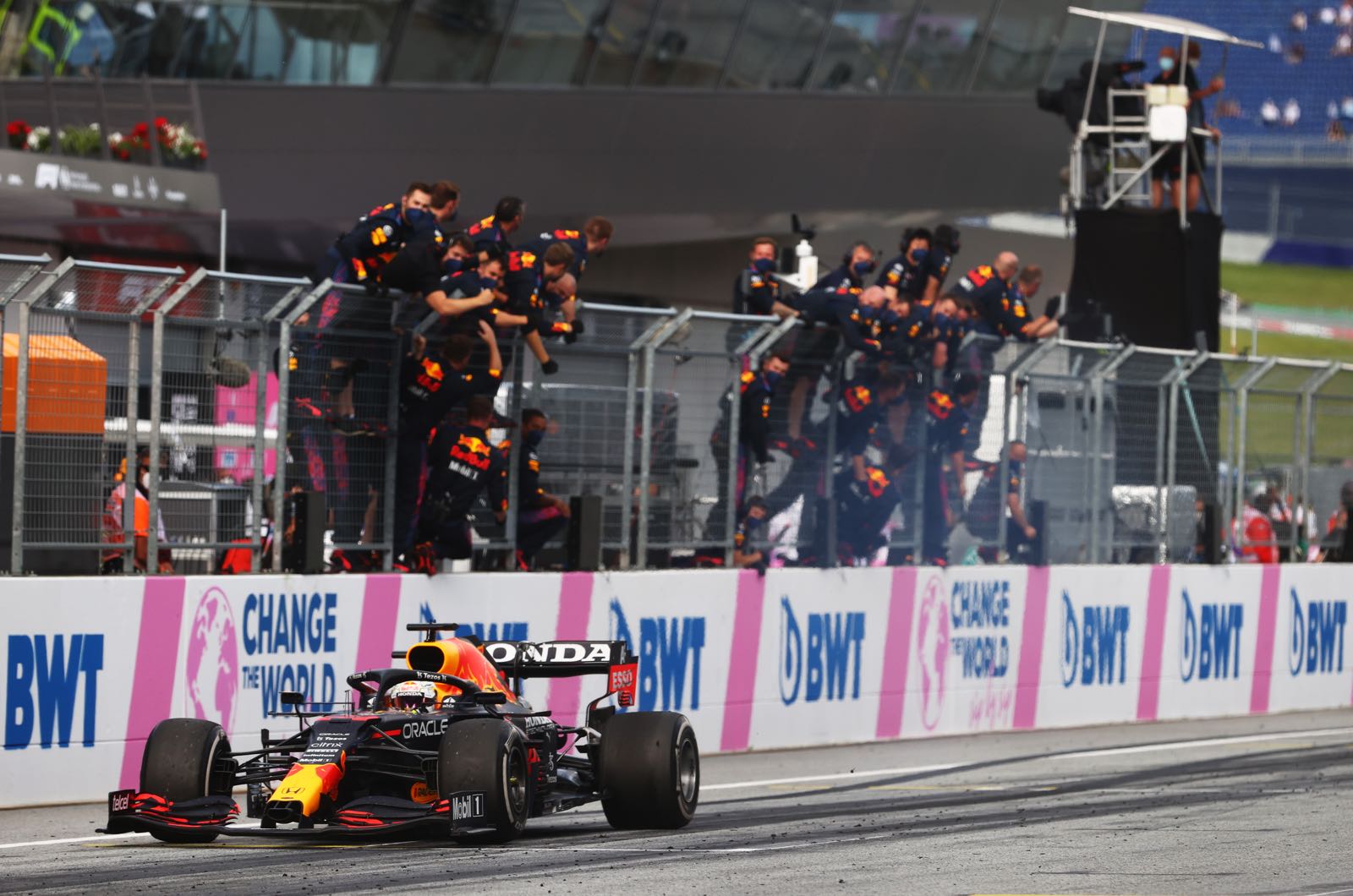 F1 figures slam Verstappen burnout ban