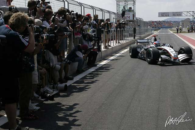Qualifying Report - Raikkonen wins the day