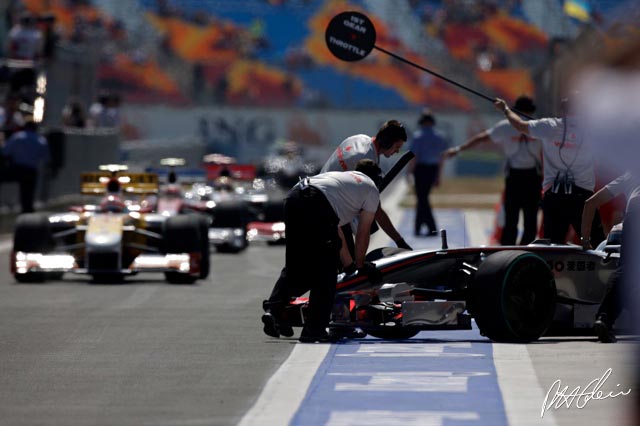 Practice 2 Report - Kovalainen to the fore
