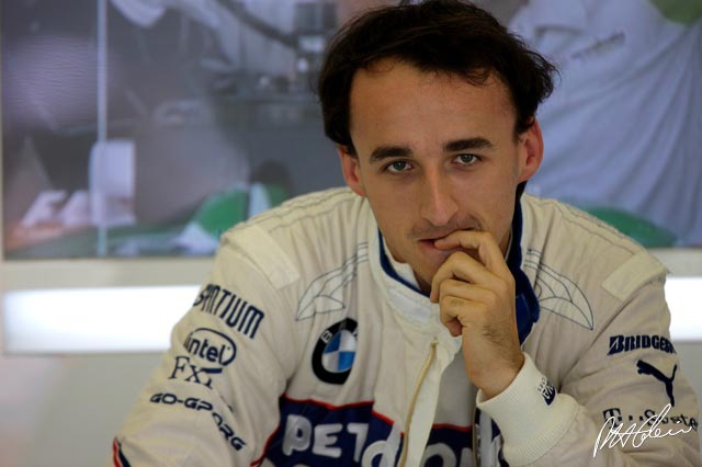 Kubica confirmed at Renault