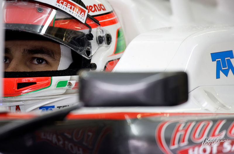 Perez will decide on fitness after Valencia's first practice